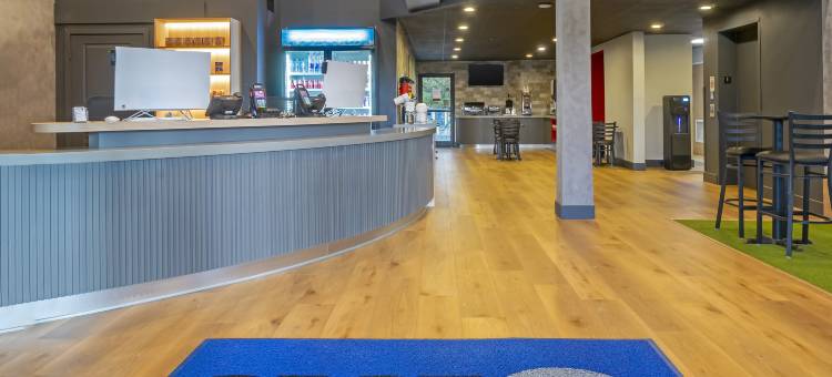 红色精选系列SPOT X酒店坦帕-韦斯利教堂(SPOT X Hotel Tampa - Wesley Chapel by The Red Collection)图片