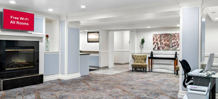 红屋顶旅馆奥本希尔斯(Red Roof Inn Auburn Hills)图片