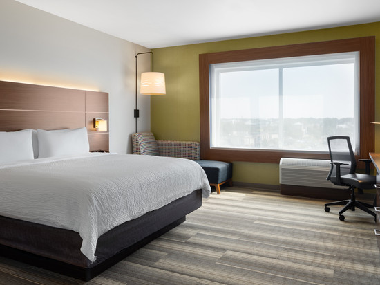 麦迪逊西 - 米德尔顿智选假日酒店及套房