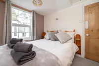 Tranquil Fisherman's Cottage a Minute From The Beach with free reserved parking - Country Houses