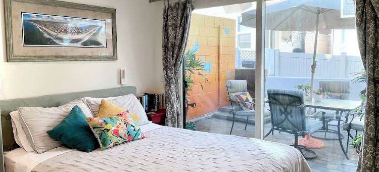Modern, Mellow Studio 90 ft to Beach! Full Kitchen, Eco-Friendly, Private Patio图片
