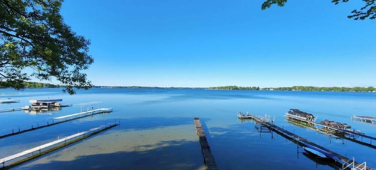 Charming Lakefront Cottage on Coldwater Lake图片