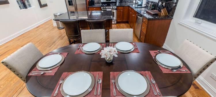 NEW LUXURY CONDO WITH PATIO DECK图片