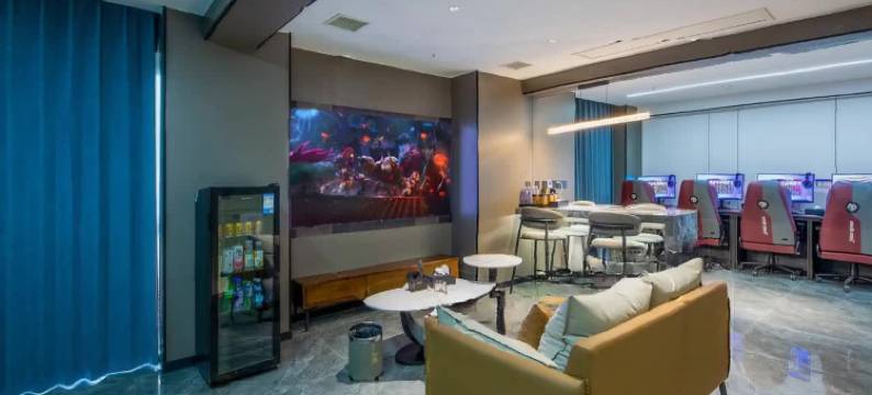 致雅电竞电影商务酒店(石家庄火车站河北师范大学店)图片