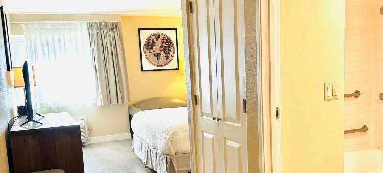 加登格罗夫-阿纳海姆南华美达广场酒店(Ramada Plaza by Wyndham Garden Grove/Anaheim South)图片