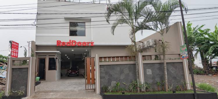 红多兹伊斯兰酒店-塔西马来亚波米宾馆(RedDoorz Syariah @ Boemi Guesthouse Tasikmalaya)图片