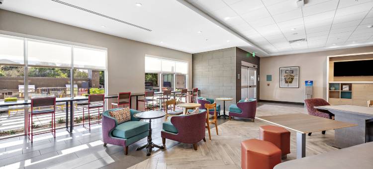 加利福尼亚州圣贝纳迪诺惠庭酒店(Home2 Suites by Hilton San Bernardino)图片
