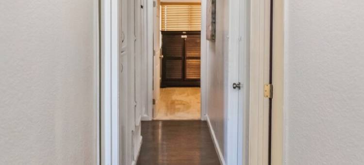 Entire Vacay Home "10 miles from Downtown" - 7 Beds 3 Rooms 2 Bath - Full Garage图片