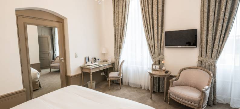 蒙塔贝特木屋酒店(Château de Montabert)图片