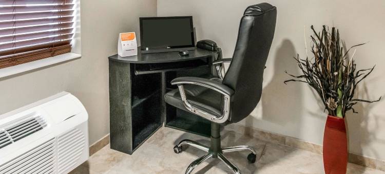 宾夕法尼亚华盛顿郊区套房酒店(Suburban Studios Washington, PA)图片