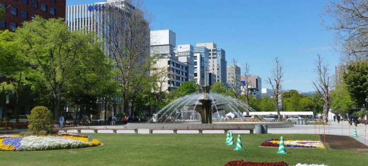 舒适便捷皇家高地(Cozy and Convenient Royal Heights)图片