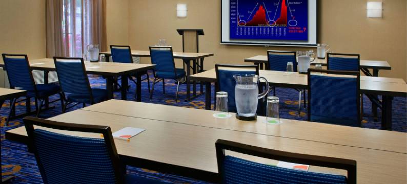 哈特福德温莎机场万豪万怡酒店(Courtyard Hartford/Windsor Airport)图片