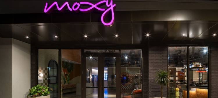 圣彼得堡市中心莫克西酒店(Moxy St. Petersburg Downtown)图片