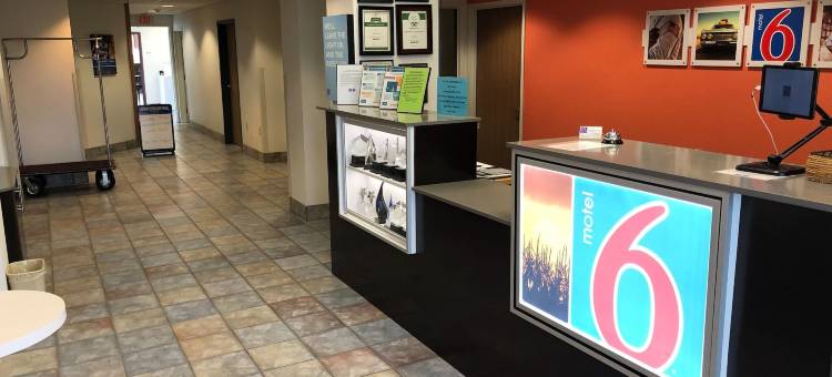 艾奥瓦阿沃卡 6 号汽车旅馆(Motel 6 Avoca, IA)图片