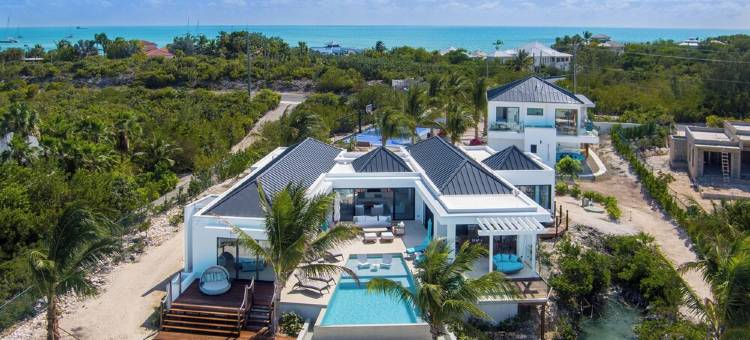 Aqua Serenity , 4 Bedroom , 5 Bathroom Beachfront Luxury  Villa图片