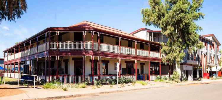 比顿湾酒店(Beadon Bay Hotel)图片