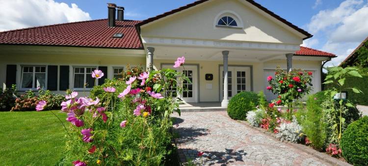 鲍曼斯兰德豪斯杜尔巴赫(Baumanns Landhaus)图片