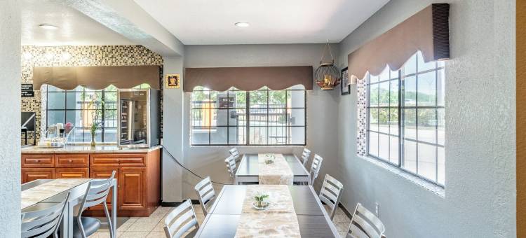 圣安东尼奥-河滨区速8酒店(Super 8 by Wyndham San Antonio/Riverwalk Area)图片