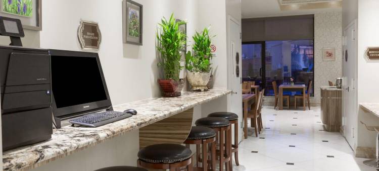 华美达法拉盛皇后酒店(Ramada by Wyndham Flushing Queens)图片