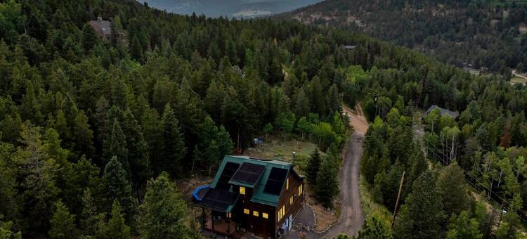 Solar Pwd Peaceful Mtn Retreat~Fire Pit~Ev Charger~Cornhole~Foosball~Starlink~AC图片
