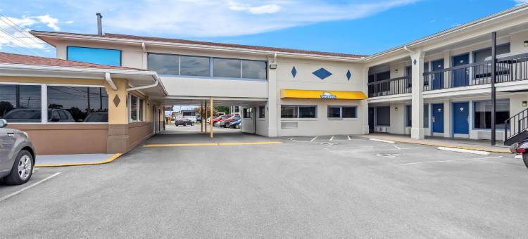 杰克森维尔温德姆戴斯酒店(Days Inn by Wyndham Jacksonville NC)图片