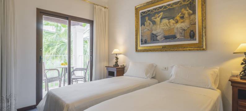 Mansion in Ibiza with Pool near Sandy Beach图片