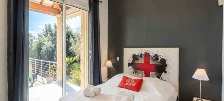 Houses & Villas for 8 People图片