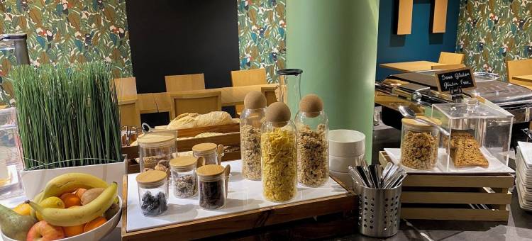 克罗伊克斯布兰丁布里特酒店(Brit Hotel Reims Croix Blandin)图片