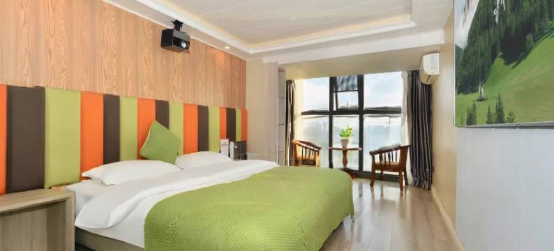 安漫漫精品酒店(贵阳高铁北站店)图片