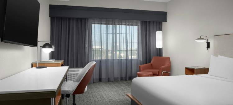 彭萨科拉市中心万豪万怡酒店(Courtyard Pensacola Downtown)图片