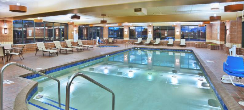 Holiday Inn 马尼托瓦克(Holiday Inn MANITOWOC by IHG)图片