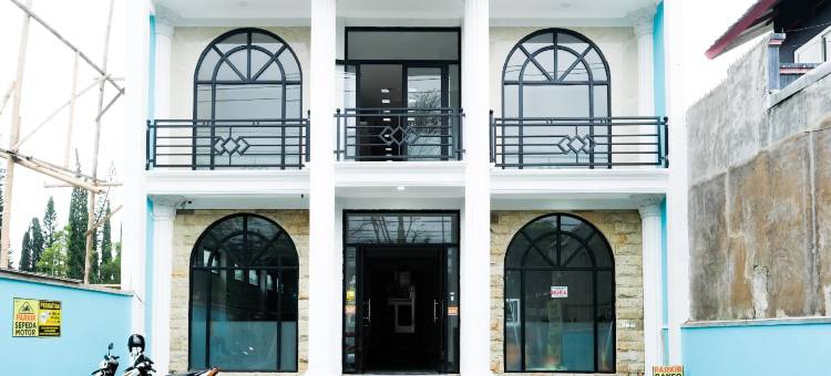 桑斯阿雅巴图酒店(Sans Arya Hotel Batu)图片