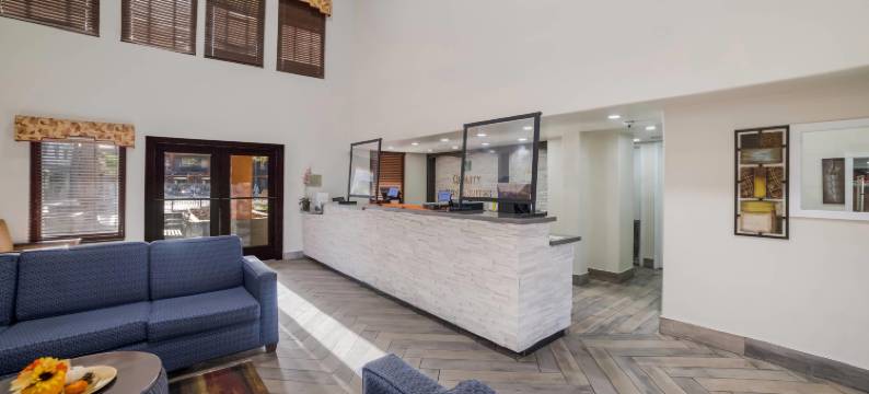 古德伊尔-菲尼克斯西凯艺套房酒店(Quality Inn & Suites Goodyear - Phoenix West)图片