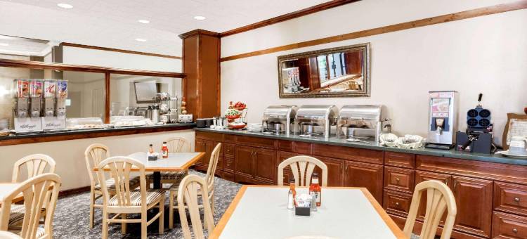 兰辛西克拉丽奥酒店及会议中心(Clarion Hotel & Conference Center Lansing West)图片