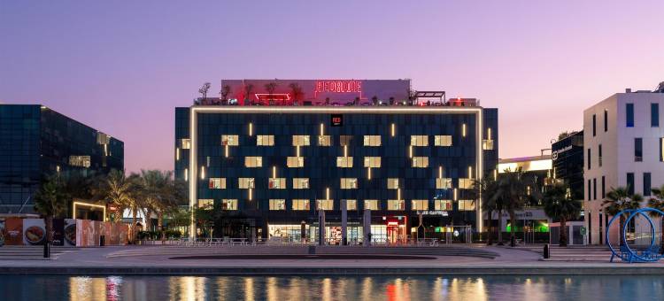迪拜硅谷绿洲丽芮酒店(Radisson Red Hotel, Dubai Silicon Oasis)图片