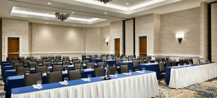 蒙特雷湾海滨希尔顿大使套房酒店(Embassy Suites by Hilton Monterey Bay Seaside)图片