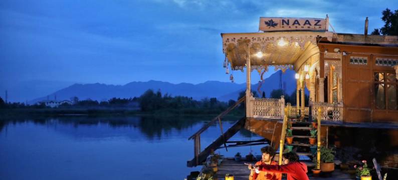 纳兹喀什米尔豪华船屋(Naaz Kashmir A Luxury Houseboat Three)图片