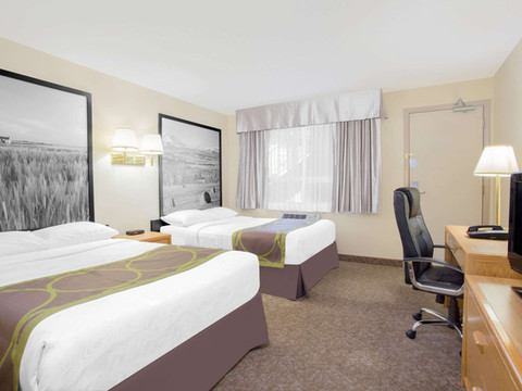 莱斯布里奇速8酒店