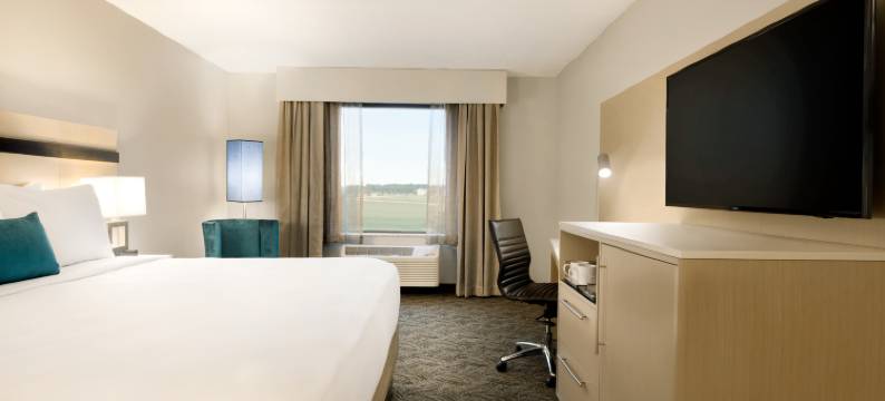 布卢明顿诺尔玛假日酒店-洲际酒店集团旗下(Holiday Inn Bloomington - Normal by IHG)图片