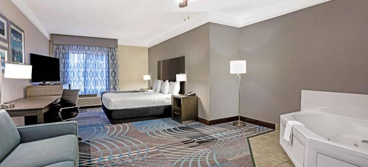 康罗拉昆塔温德姆套房酒店(La Quinta Inn & Suites by Wyndham Conroe)图片