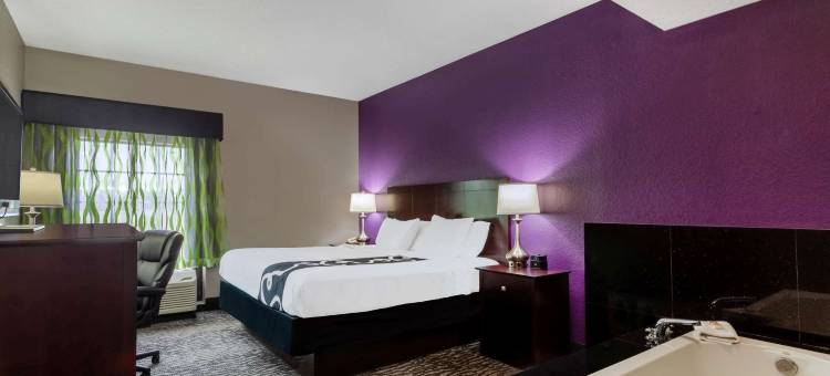 代托纳奥兰治港拉昆塔温德姆套房酒店(La Quinta Inn & Suites by Wyndham Port Orange / Daytona)图片