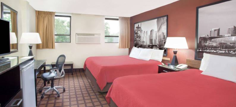 伊利诺伊州芝加哥温德姆速 8 酒店(Super 8 by Wyndham Chicago IL)图片