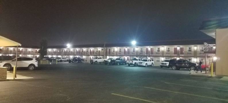 妮恩德尔斯旅馆及套房(Nendels Inn & Suites Dodge City Airport)图片