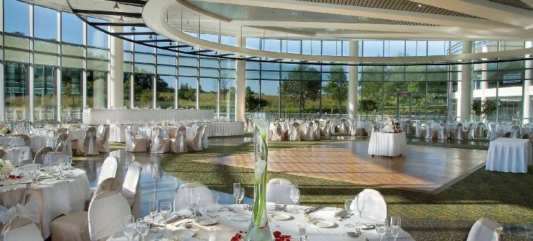 芝加哥-唐纳斯格罗夫希尔顿逸林套房酒店&会议中心(DoubleTree Suites by Hilton & Conference Center Chicago - Downers Grove)图片