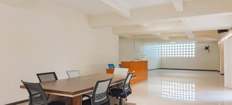 RedDoorz Plus @ Pakuan Residence Tajur图片