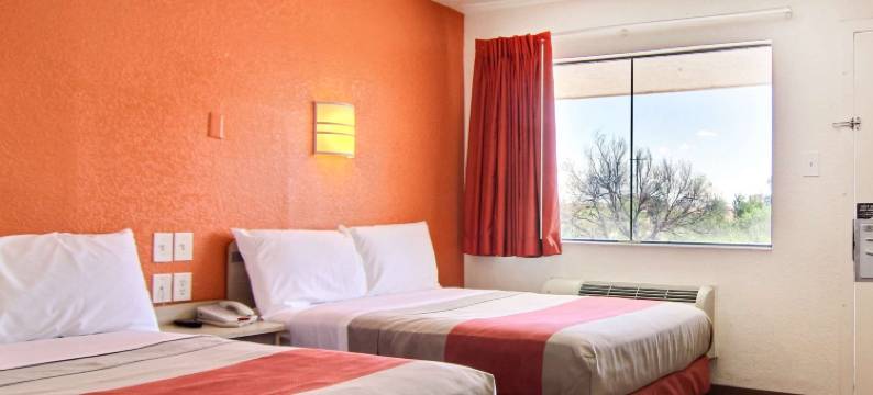 圣易西铎 - 圣迭戈边境6号汽车旅馆(Motel 6 San Ysidro, CA  San Diego Border)图片