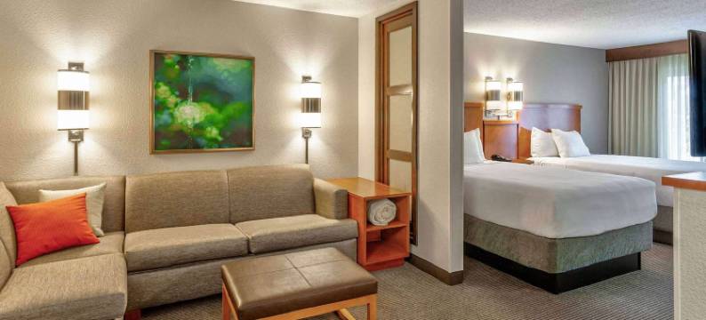 堪萨斯城机场温德姆花园酒店(Wyndham Garden Kansas City Airport)图片