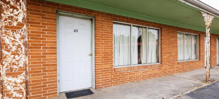 OYO密西西比霍利斯普林斯酒店(OYO Hotel Holly Springs MS)图片