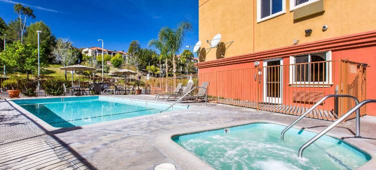 史蒂文生牧场舒舒适套房酒店(Comfort Suites Near Six Flags Magic Mountain)图片