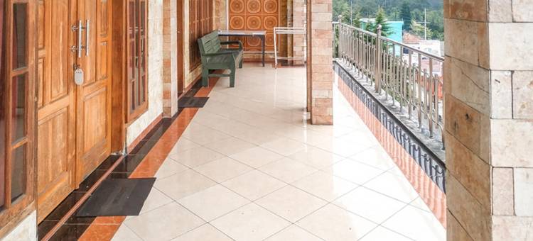 Villa Al Barokah Syariah Family Mitra RedDoorz Near Sarangan Lake图片